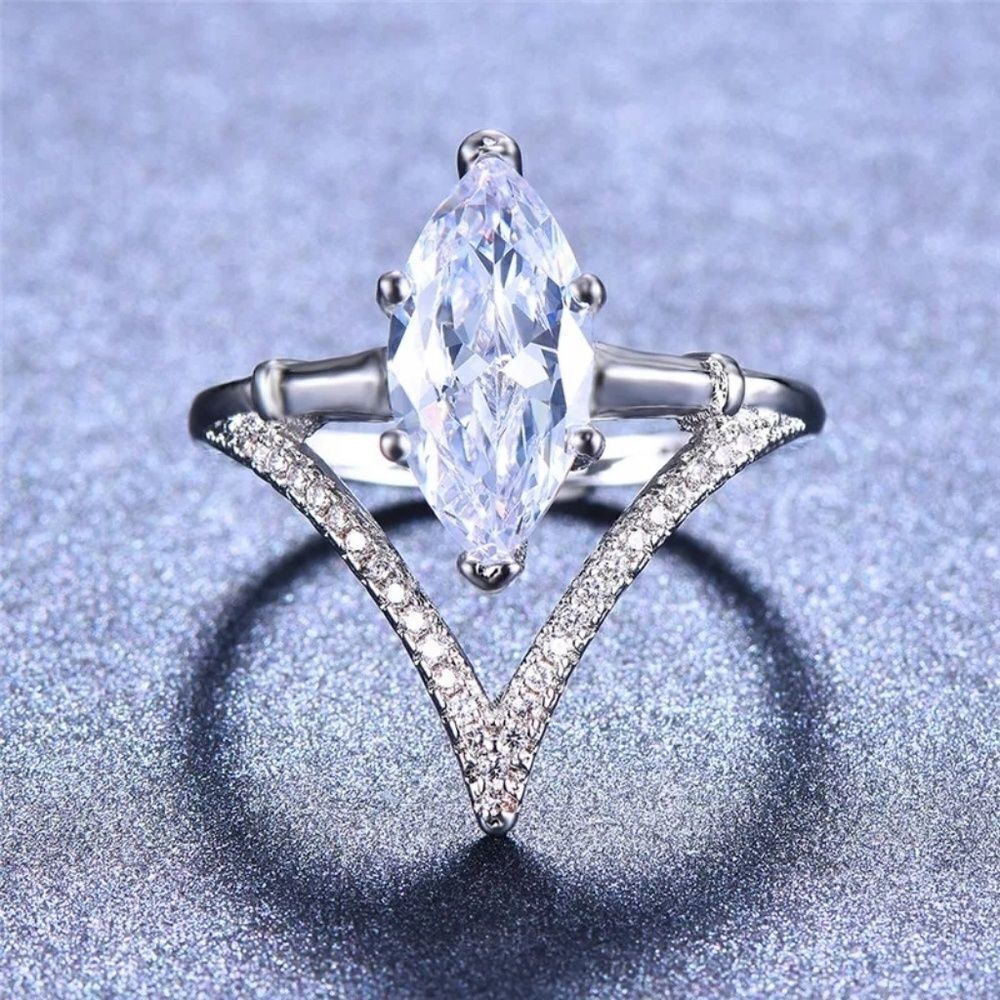 TENSION MOUNT COCKTAIL RING – LIMITED SUPPLY ✨